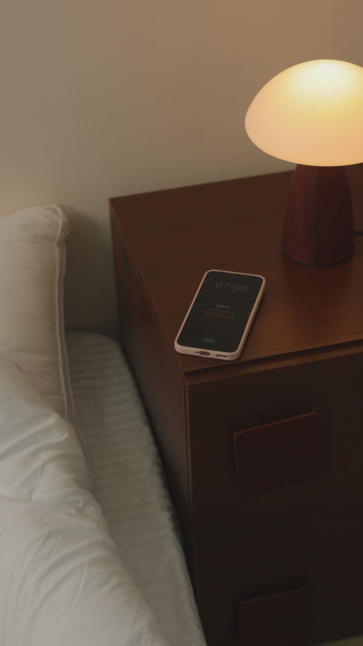 Dreamegg Sunrise 1 sunrise alarm clock and wake-up light demonstration